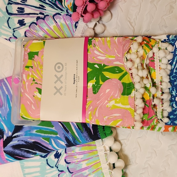 Lilly Pulitzer Set of 9 Hand Towels Target Collab Set of 4, 3 GWP, 2 Shellabrate - Picture 5 of 13